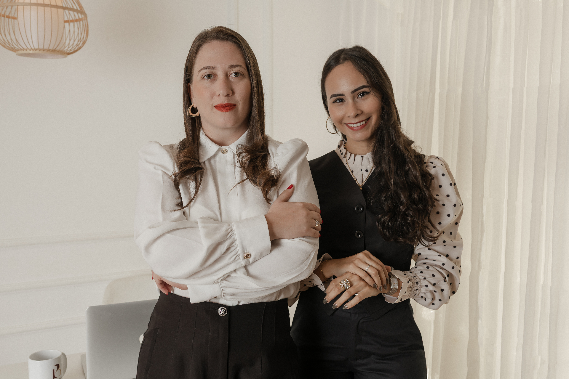 Daniely Batista e Andresa Bocamino, advogadas responsáveis pelo escritório Batista & Bocamino